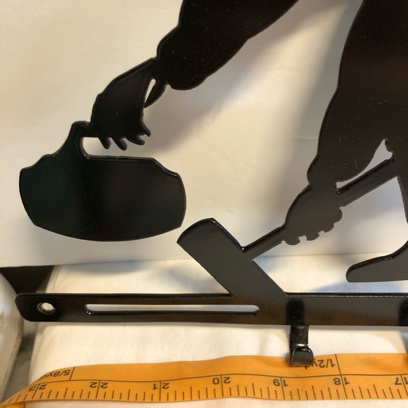 Metal Girls Curling Medal Holder 24” long, 10 hooks to hang medals - Picture 7 of 9